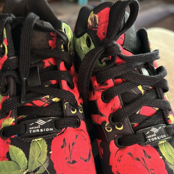 Addidas rose shoes - Picture 6 of 7